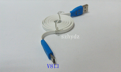 V8笑脸七彩数据线 智能手机的炫彩伴侣